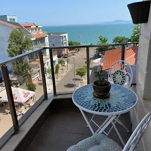 https://casa-vista.burgashotels.net